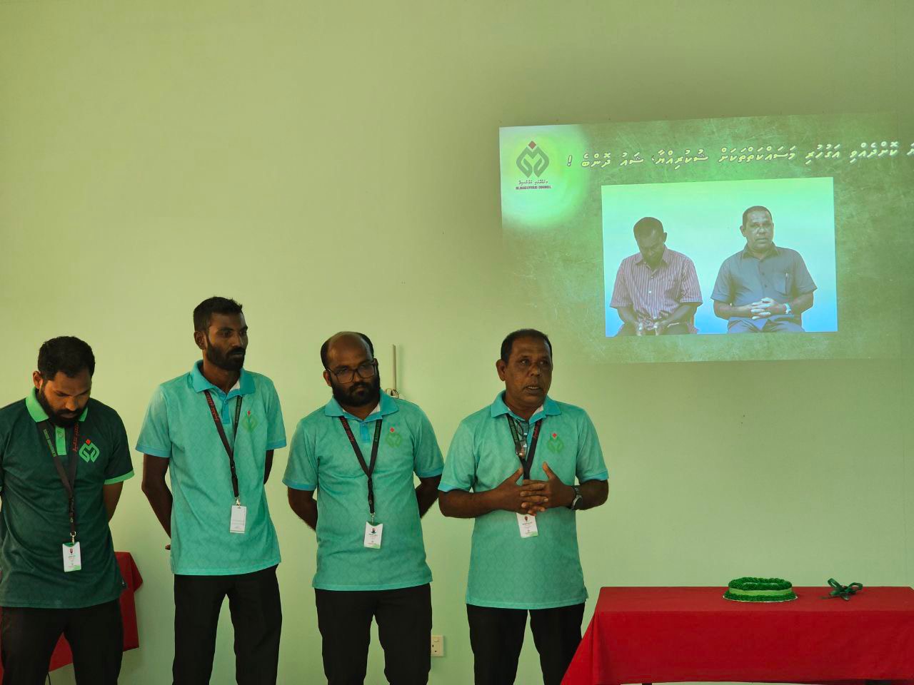 މުލަކަތޮޅު މަޑުއްވަރީ ކައުންސިލްގެ އެސިސްޓެންޓް  ކައުންސިލް އެގްޒެކްޓިވް  މުޙައްމަދު ޝައުކަތު މަގާމުން ރިޓަޔަރ ކުރެއްވުން