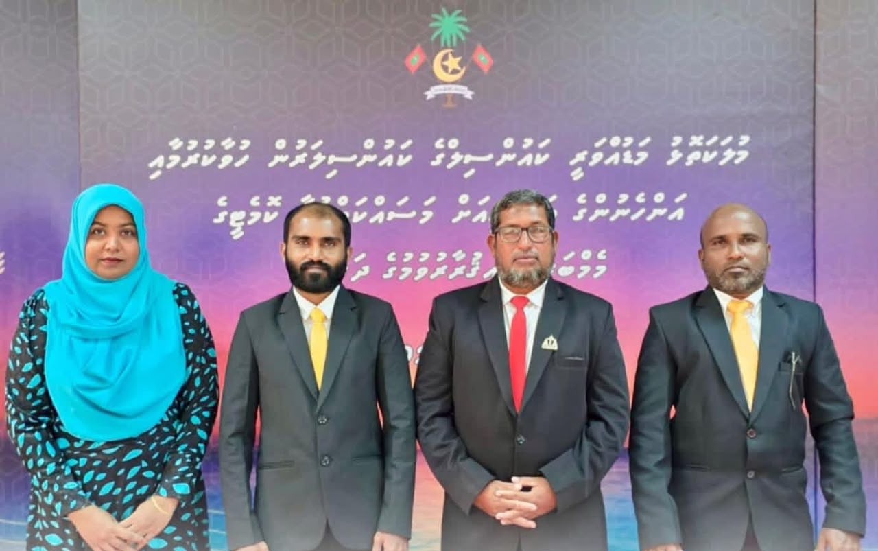 މުލަކަތޮޅު މަޑުއްވަރި ކައުންސިލްގެ 05 ވަނަ ދަޢުރުގެ ކައުންސިލް މެމްބަރުން ހުވާކުރުމާއި، ކައުންސިލްގެ އ.ތ.މ ކޮމިޓީގެ މެމްބަރުން އިޤުރާރުގައި ސޮއިކުރުމުގެ ދަރުބާރު