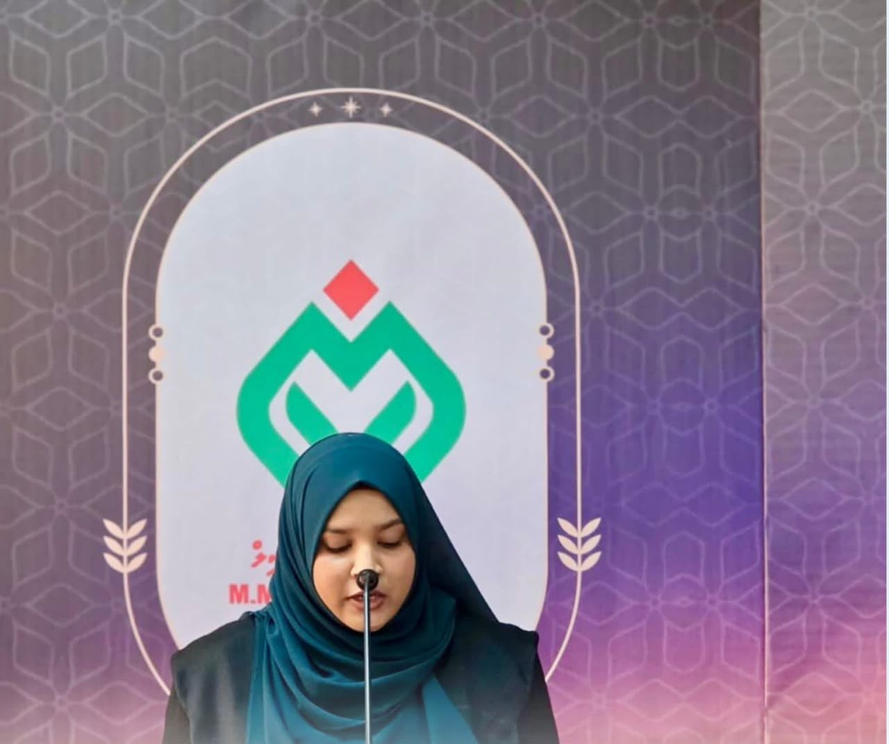 މުލަކަތޮޅު މަޑުއްވަރި ކައުންސިލްގެ 05 ވަނަ ދަޢުރުގެ ކައުންސިލް މެމްބަރުން ހުވާކުރުމާއި، ކައުންސިލްގެ އ.ތ.މ ކޮމިޓީގެ މެމްބަރުން އިޤުރާރުގައި ސޮއިކުރުމުގެ ދަރުބާރު